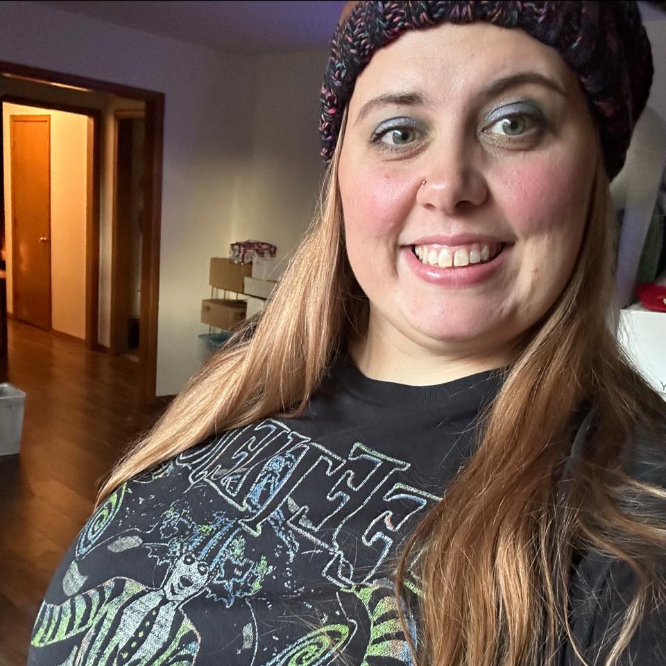 Kitschy Sales Owner Vanessa